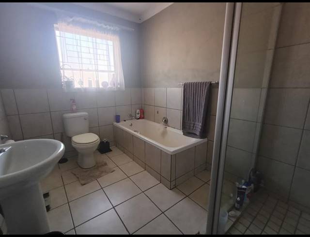 3 BEDROOM PROPERTY TO RENT IN STRUBENVALE